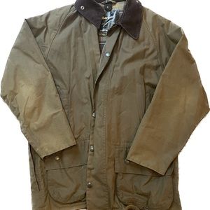 Men’s Classic Beaufort Barbour size 42 Olive